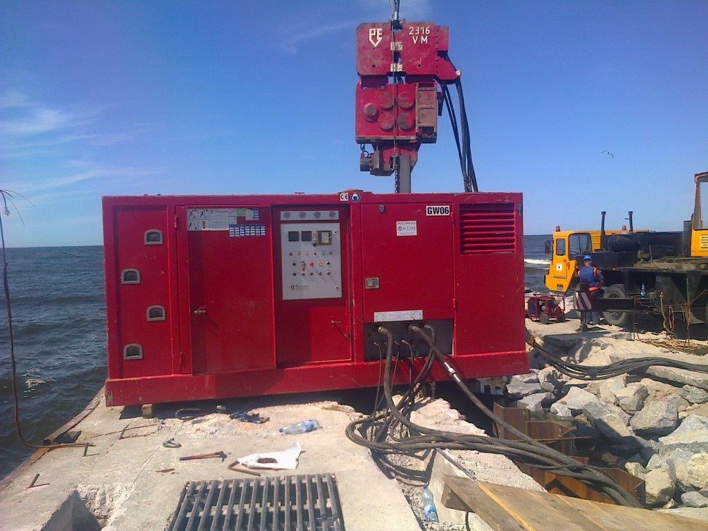 Used vibro hammer PVE 2316 VM to work on a crane or piling rig