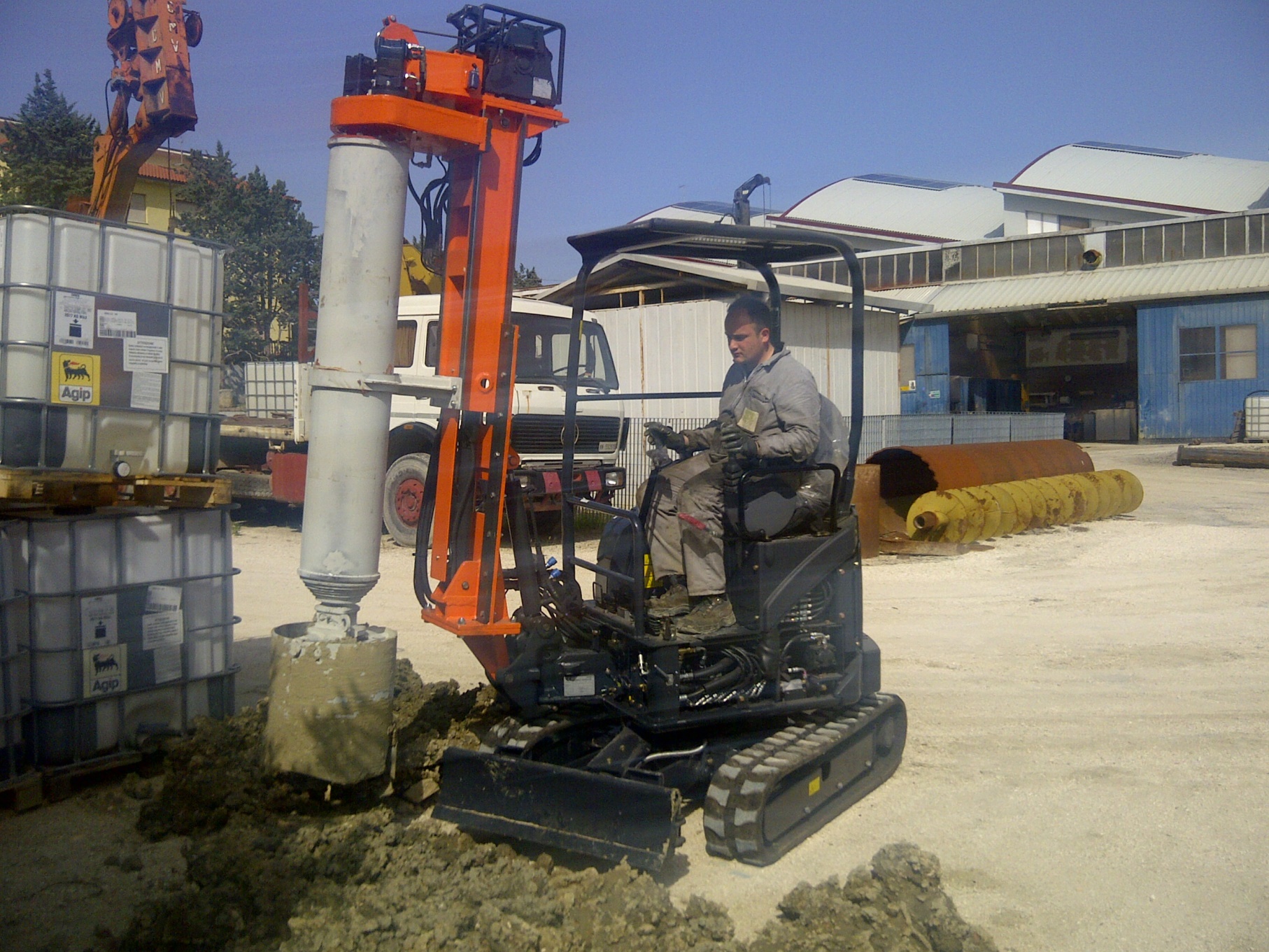 New piling / drilling rig  Tescar CF1