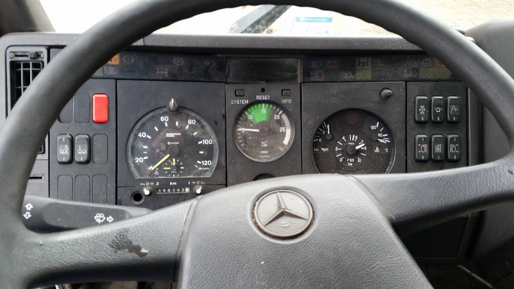 Mercedes-Benz 2524 L