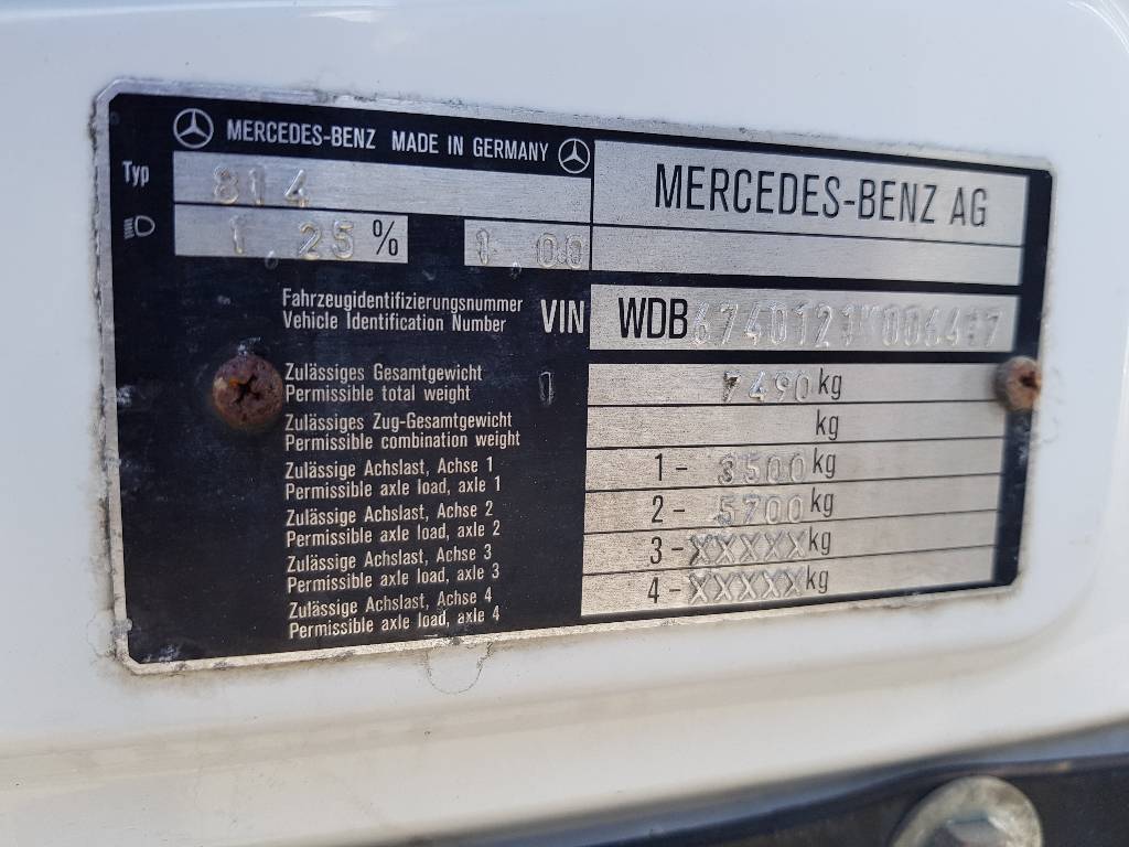 Mercedes-Benz 814